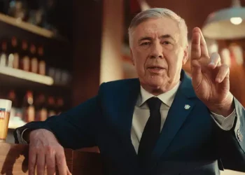 Carlo Ancelotti estrela campanha da Brahma para a Copa do Mundo de 2026