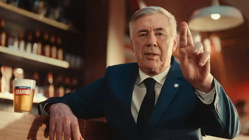 Carlo Ancelotti estrela campanha da Brahma para a Copa do Mundo de 2026