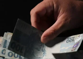 Cerca de 95,3 milhões de pessoas recebem 2ª parcela do décimo terceiro