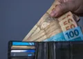 Lula diz que salário mínimo é baixo, mas aponta importância de direito