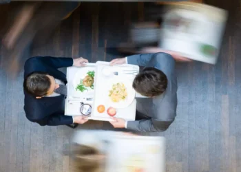 Consolidações e fusões no setor alimentício: tendências e impactos para 2026