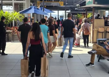 Outlet Premium Imigrantes tem horário de funcionamento ampliado para o fim de ano