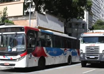 Setor de serviços cresce 0,3% em outubro, nono mês seguido de alta