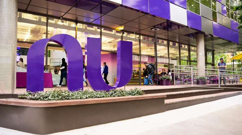 Nubank anuncia investimento de R$ 2,5 bi para expandir rede de escritórios no Brasil