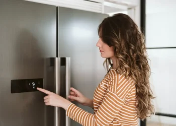 Inmetro orienta uso da geladeira para reduzir consumo de energia