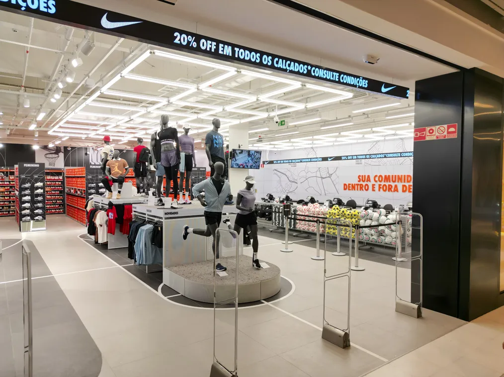 Busca por preços acessíveis e grandes marcas impulsiona crescimento de outlets em shoppings