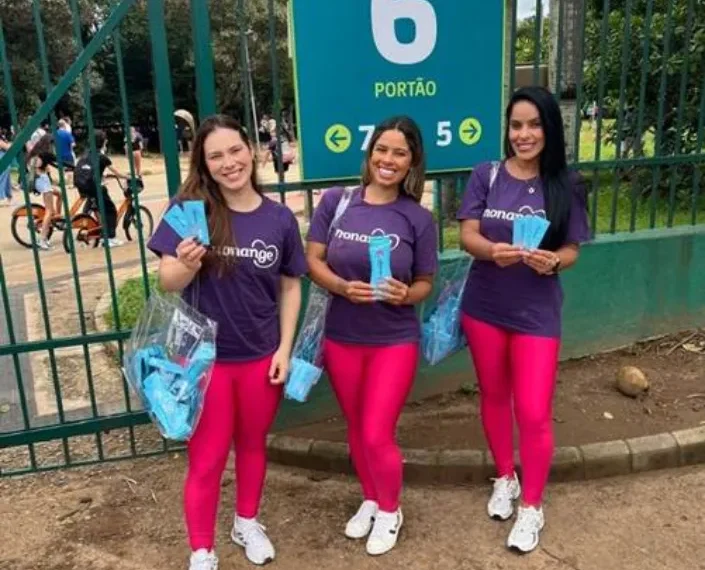 Monange e Cenoura & Bronze distribuem produtos grátis em parques de SP