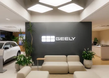 Geely inaugura flagship em São Paulo
