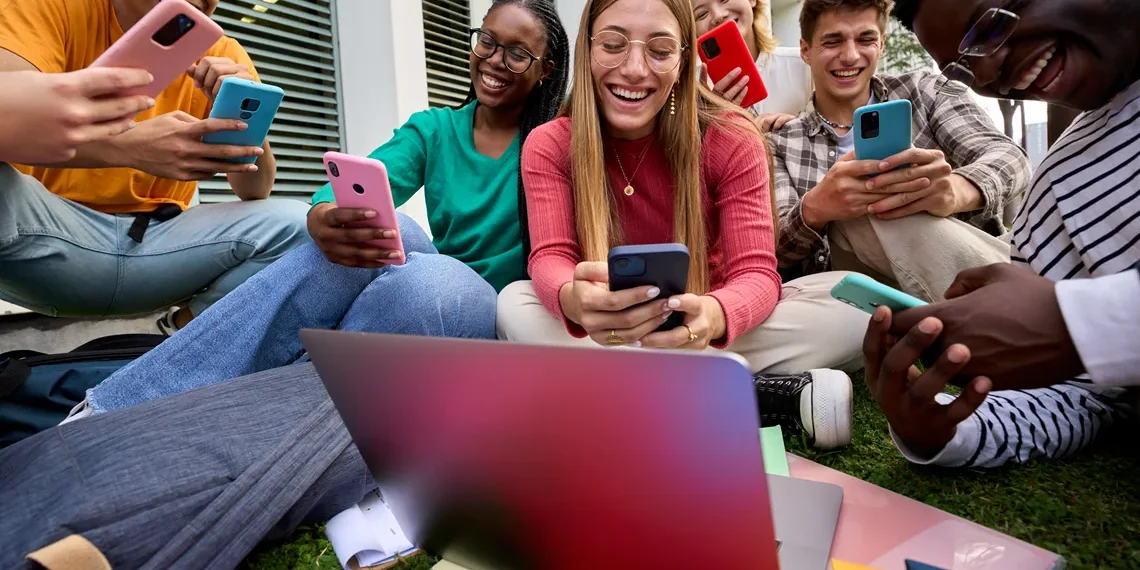 Geração Z é a que mais usa IA para fazer compras no Brasil, aponta pesquisa