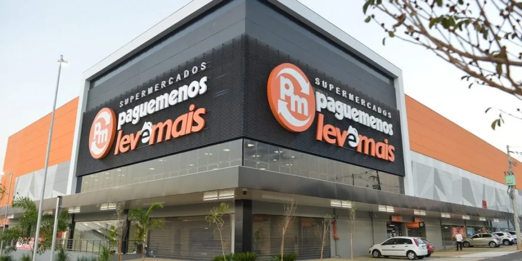 Supermercados Pague Menos adota escala 5x2 e passa a fechar aos domingos