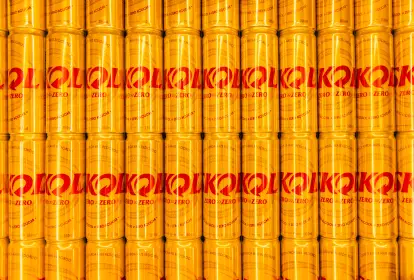 Ambev entra no embalo das cervejas sem álcool com novo lançamento da Skol Zero Zero