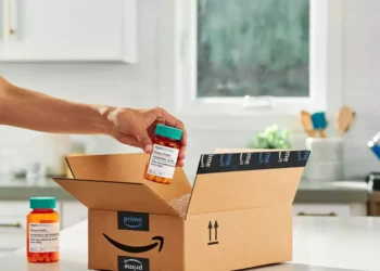 Amazon Pharmacy amplia entrega de medicamentos no mesmo dia para 4,5 mil cidades dos EUA