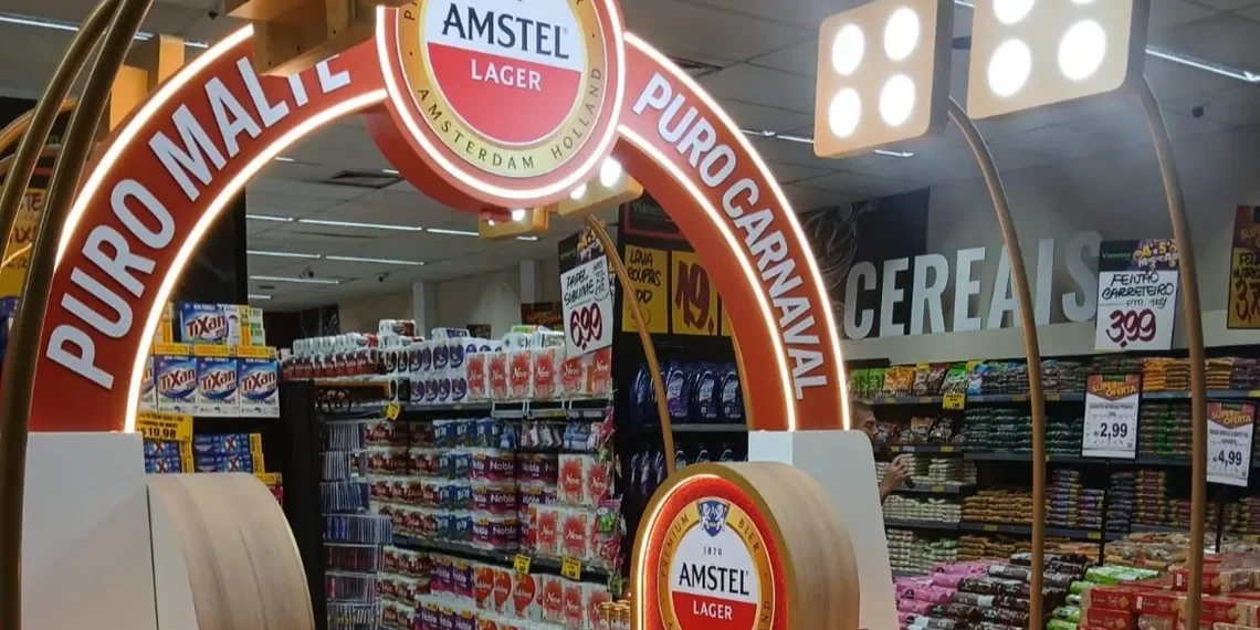 Amstel transforma pontos de venda em experiências de Carnaval