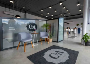 C&A inaugura Centro de Excelência em malharia em Santa Catarina