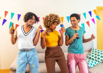 "Queridinha” do Carnaval, cerveja lidera pedidos no iFood em 2025