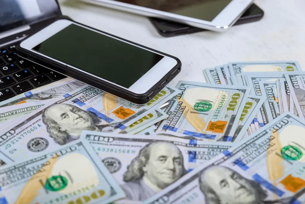 DolarApp chega ao Brasil com conversão de reais para dólares digitais