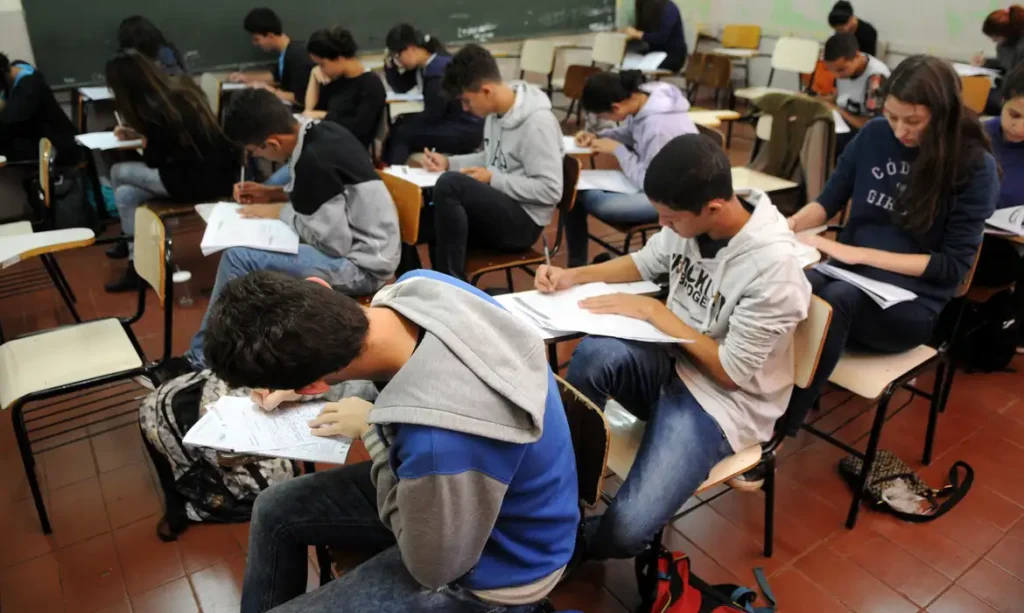 Open English atenderá 70 mil estudantes da rede pública após vencer licitação