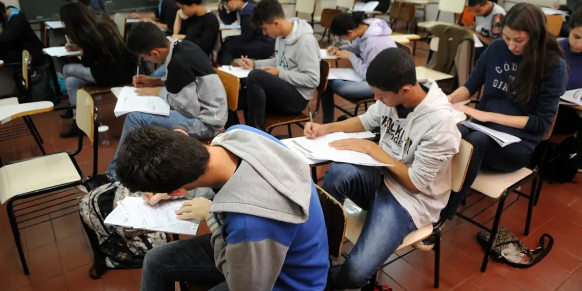 Open English atenderá 70 mil estudantes da rede pública após vencer licitação