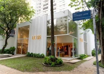 Le Lis flagship
