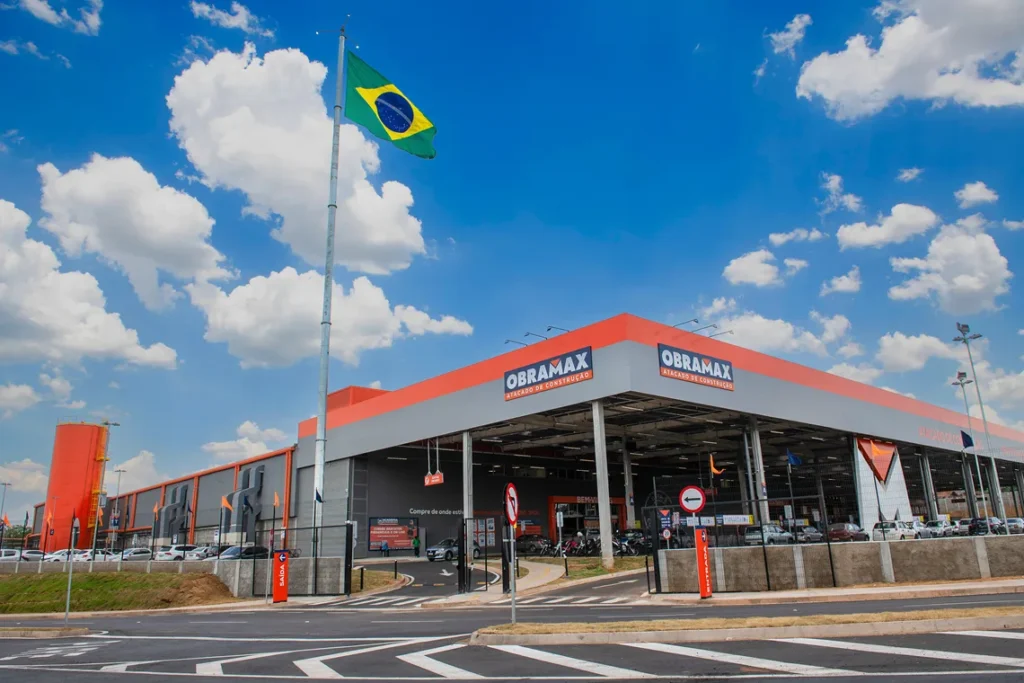 Obramax prevê investir R$ 3,5 bilhões até 2028 e abrir de 8 a 10 lojas por ano no País