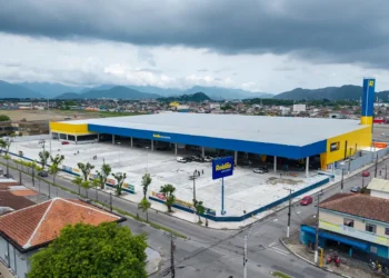 Roldão inaugura maior unidade em São Vicente com empório da BRF e açougue da Marfrig