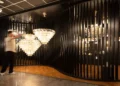 Yamamura transforma lojas em centros de experiência para arquitetos e consumidores