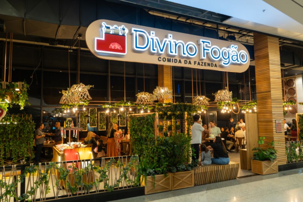 Divino Fogão inaugura maior unidade da rede em São Paulo com capacidade para 250 pessoas