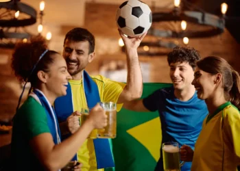 Bares, restaurantes e hotéis devem faturar R$ 211 bi em SP com Copa e feriados prolongados