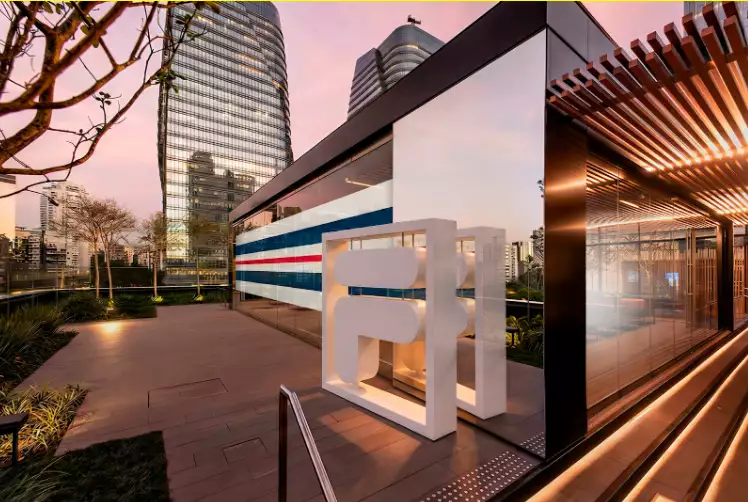 Fila cria “playground” de corrida no JK Iguatemi para testar novo tênis Speedrocker