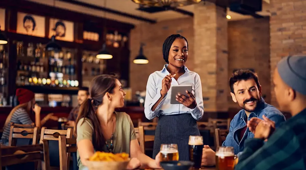 Foodservice cresce 5,9% em janeiro, mas perde fôlego no consumo