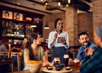 Foodservice cresce 5,9% em janeiro, mas perde fôlego no consumo