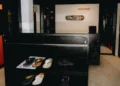 Kenner inaugura pop-up no Rio com bar em parceria com L7nnon