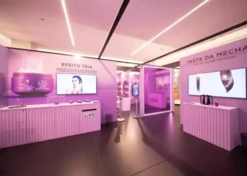 L'Oréal Paris inaugura pop-up imersiva no Shopping Cidade São Paulo