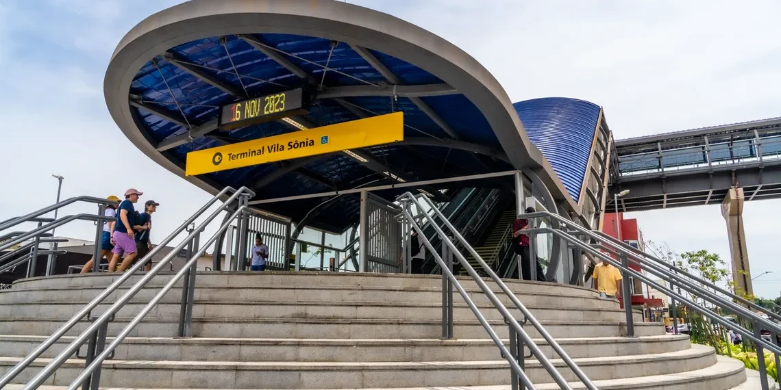 Estações da Motiva viram hub de comércio e serviços com mais de 580 pontos