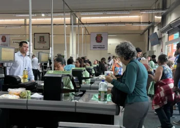 São Paulo opera modelo de supermercado público