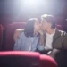No Dia do Beijo, cinema no Rio dá benefício para quem beijar na bilheteria