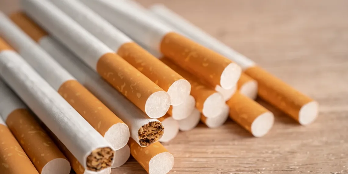 Governo eleva imposto do cigarro para bancar querosene e biodiesel