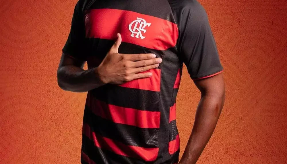 Shopee e Flamengo ampliam parceria com nova camisa exclusiva