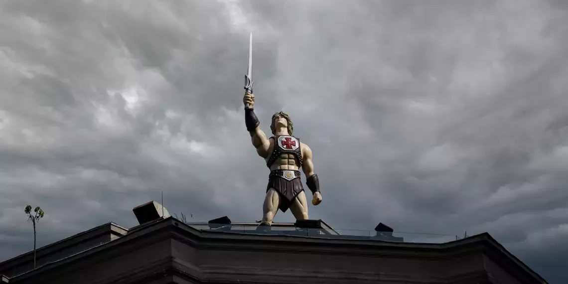 He-Man se transforma em para-raios em ação da Mattel em São Paulo