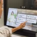 Loja de conveniência japonesa é orientada por IA com robótica e atendentes-avatar