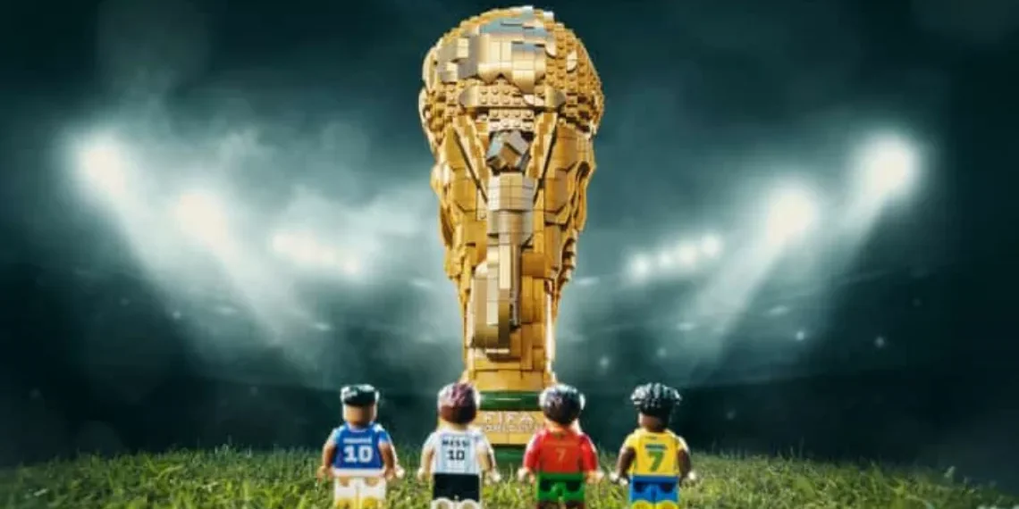 Lego reúne Cristiano Ronaldo, Mbappé, Messi e Vini Jr. em nova linha