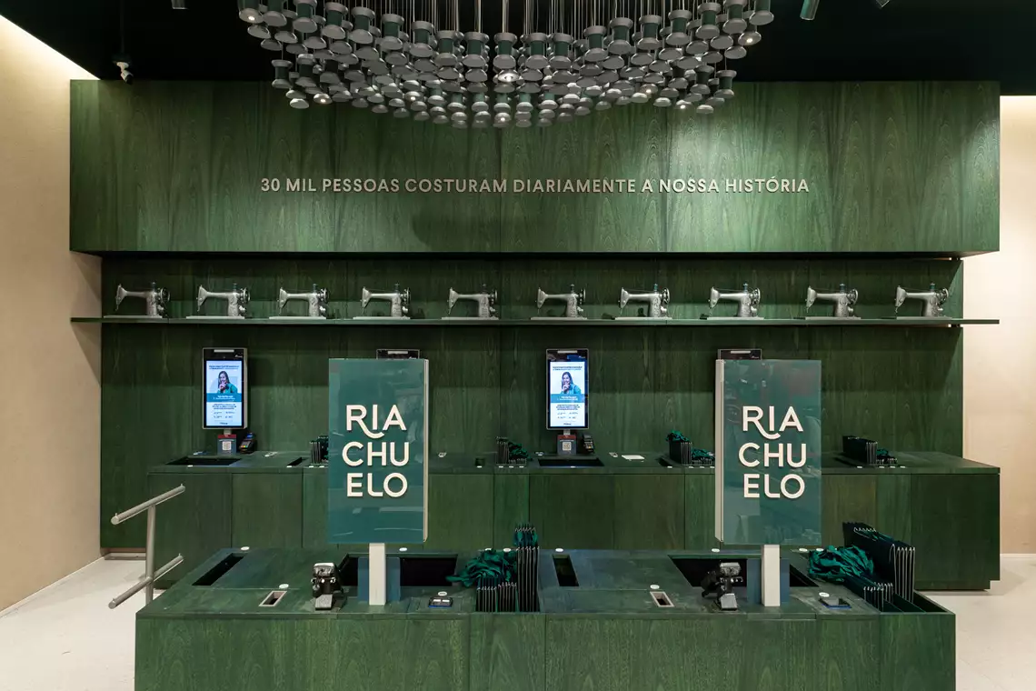 Riachuelo estreia novo conceito de loja em Curitiba e inicia expansão do modelo para 300 unidades