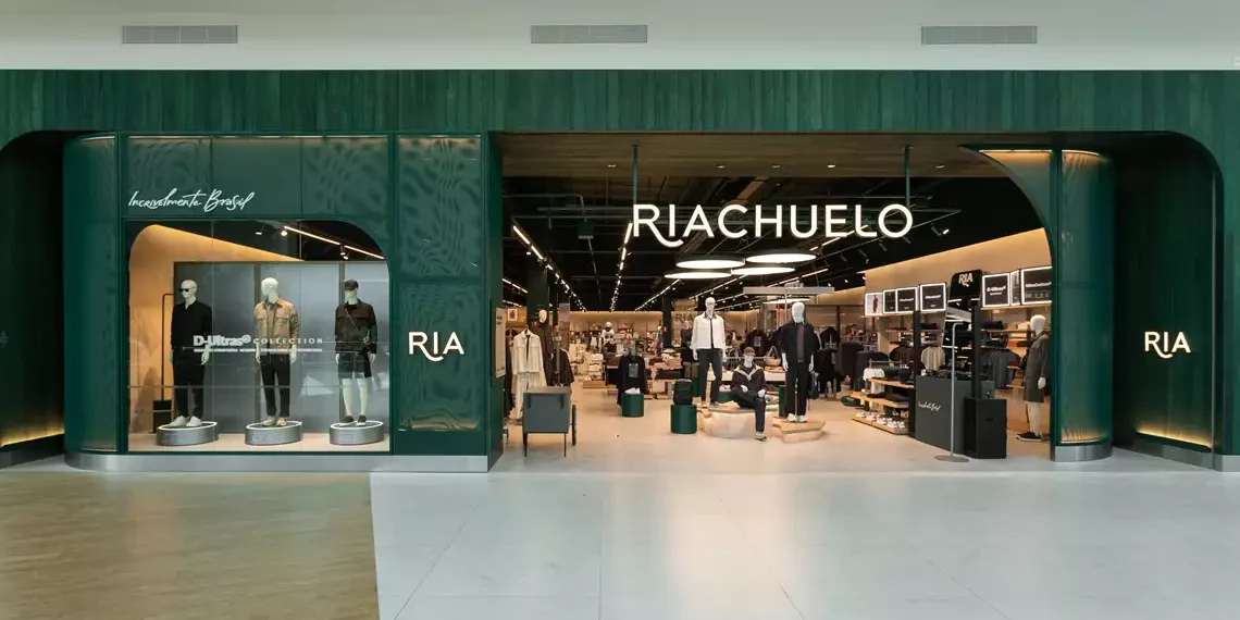 Riachuelo estreia novo conceito de loja em Curitiba e inicia expansão do modelo para 300 unidades