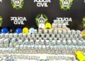 Polícia apreende mais de 200 mil figurinhas falsificadas da Copa