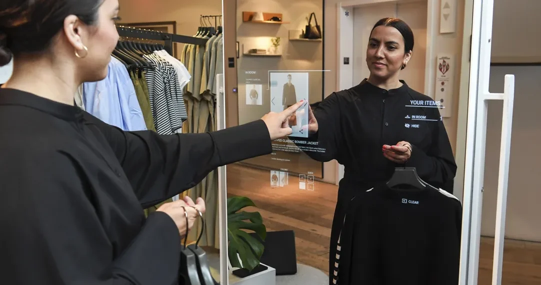 Provadores conectados da H&M permitem solicitar peças e visualizar estoque sem sair da cabine