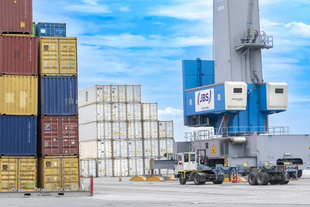 JBS Terminais investe R$ 9 milhões e amplia operação em Itajaí