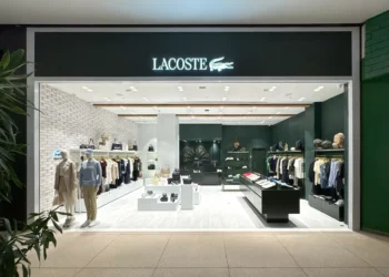 Lacoste renova loja no Cidade Jardim com novo conceito global
