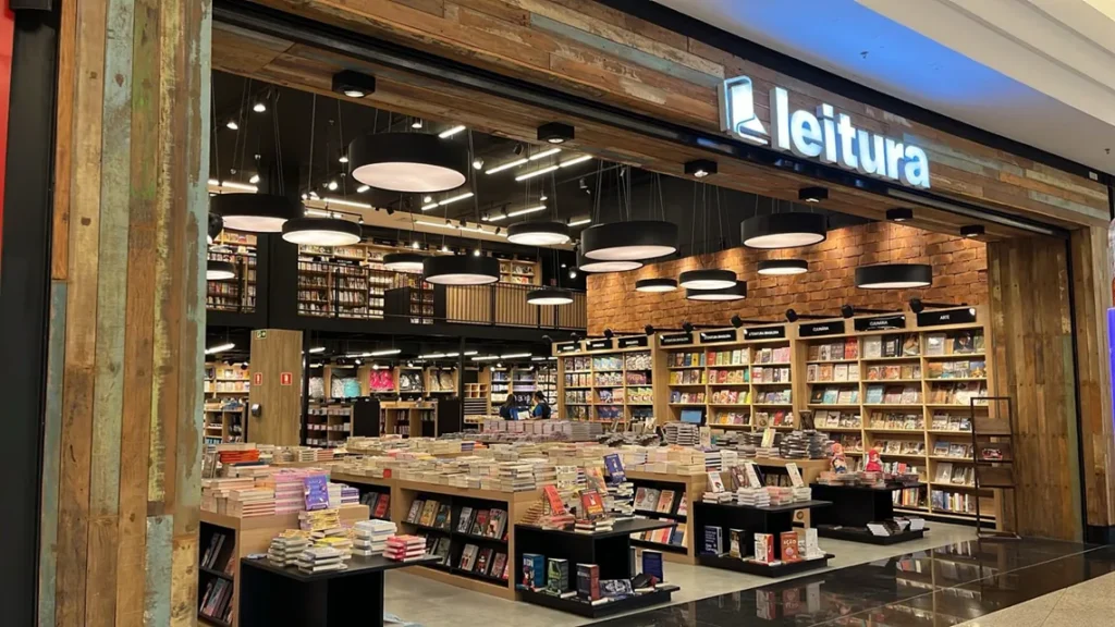 Livraria Leitura aposta em comunidades e convivência em sua estreia no Paraná