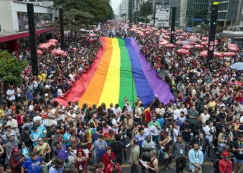 Com queda no patrocínio da Parada do Orgulho LGBT+, comércio paulista deve cair 15%