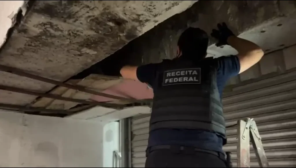 Megaoperação da Receita Federal no Brás interdita cerca de 2 mil lojas